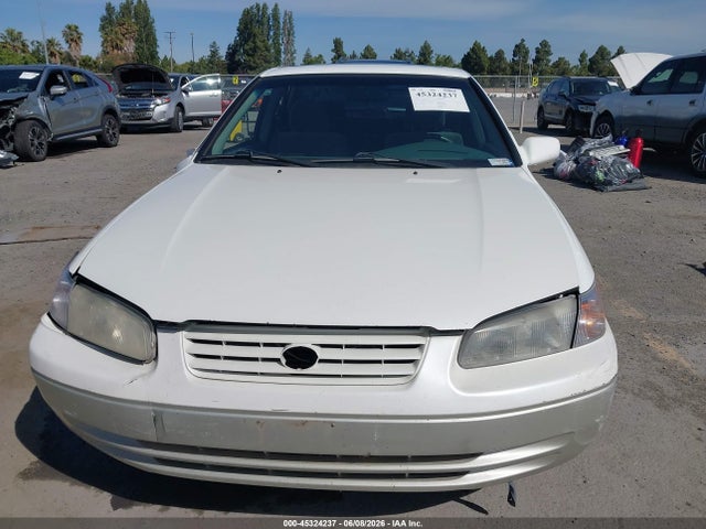 1999 Toyota Camry Le მანქანა იყიდება აუქციონზე, vin: 4T1BG22K0XU892392, აუქციონის ნომერი: 45324237