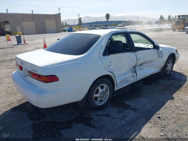 1999 Toyota Camry Le მანქანა იყიდება აუქციონზე, vin: 4T1BG22K0XU892392, აუქციონის ნომერი: 45324237