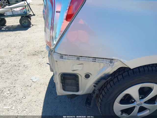 Toyota Prius Four 2015 JTDKN3DU8F1997020 Image 18