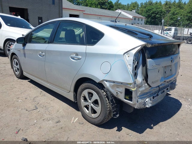 Toyota Prius Four 2015 JTDKN3DU8F1997020 Image 3