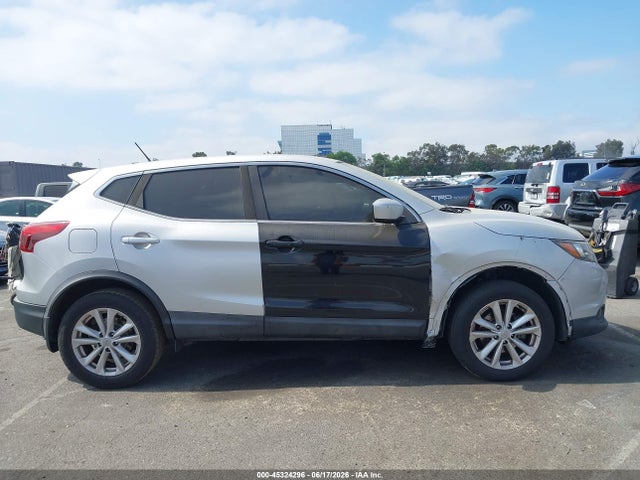 JN1BJ1CP3HW036300 Nissan Rogue Sport S