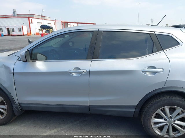 JN1BJ1CP3HW036300 Nissan Rogue Sport S