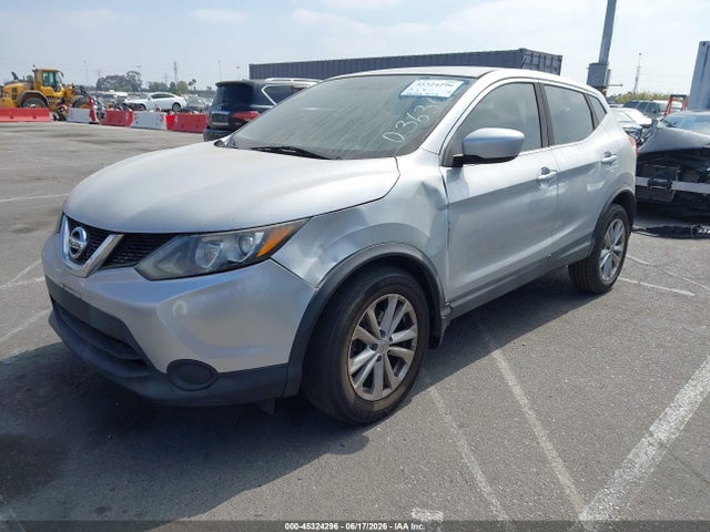 JN1BJ1CP3HW036300 Nissan Rogue Sport S