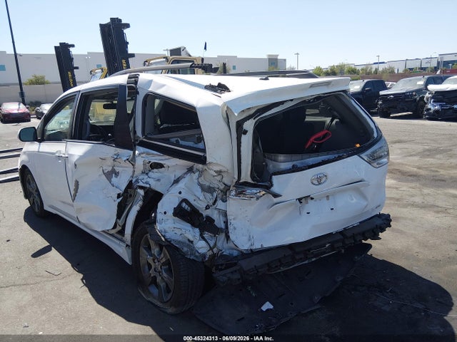 5TDXK3DC8GS745536 Toyota Sienna Se 8 Passenger