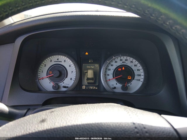 5TDXK3DC8GS745536 Toyota Sienna Se 8 Passenger