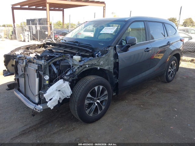 2025 Toyota Highlander Xle მანქანა იყიდება აუქციონზე, vin: 5TDKDRBHXSS590535, აუქციონის ნომერი: 45324332