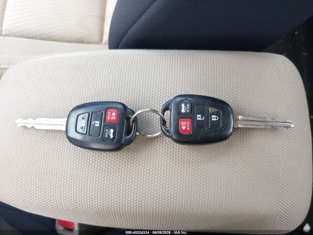 45324334 :رقم المزاد ، 5YFBPRHE9EP039899 vin ، 2014 Toyota Corolla Le Eco/le Eco Plus/le Eco Premium مزاد بيع