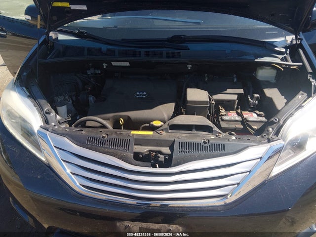 5TDDK3DC3FS102836 Toyota Sienna Limited Premium 7 Passenger