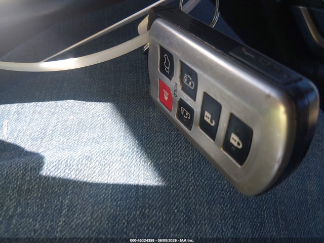 5TDDK3DC3FS102836 Toyota Sienna Limited Premium 7 Passenger