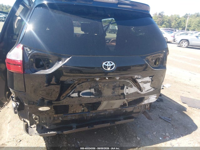5TDDK3DC3FS102836 Toyota Sienna Limited Premium 7 Passenger