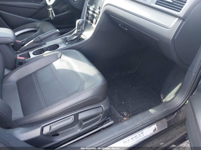 Продаж на аукціоні авто 2015 Volkswagen Passat 1.8t Se, vin: 1VWBT7A34FC018734, номер лоту: 45324384