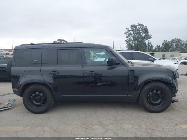 SALEKEEX6L2018359 Land Rover Defender 110 Standard