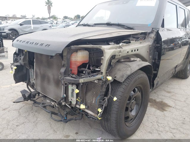SALEKEEX6L2018359 Land Rover Defender 110 Standard