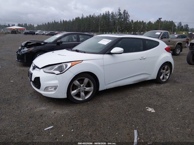 Hyundai Veloster Base W/black 2014 KMHTC6AD3EU214730 Image 2