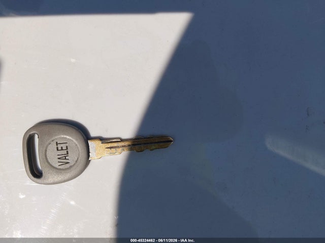 45324462 :رقم المزاد ، 1G6KD54Y84U137716 vin ، 2004 Cadillac Deville Standard مزاد بيع