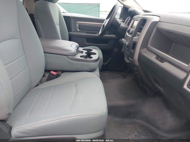 45324509 :رقم المزاد ، 3C6JR7DT3GG310342 vin ، 2016 Ram 1500 Tradesman مزاد بيع