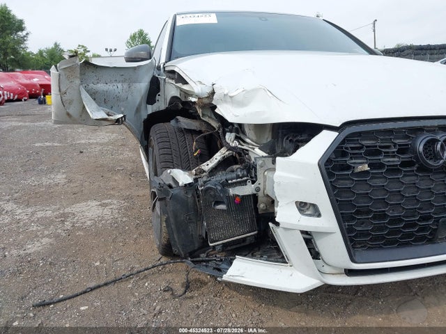 45324523 :رقم المزاد ، WAUB1GFF3J1069493 vin ، 2018 Audi S3 2.0t Premium Plus/2.0t Tech Premium Plus مزاد بيع