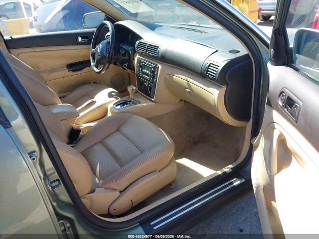 2004 Volkswagen Passat Gls მანქანა იყიდება აუქციონზე, vin: WVWPD63B54P097034, აუქციონის ნომერი: 45324577