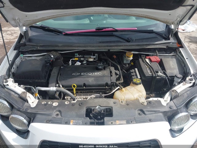 45324595 :رقم المزاد ، 1G1JC6SH5F4159396 vin ، 2015 Chevrolet Sonic Lt Auto مزاد بيع