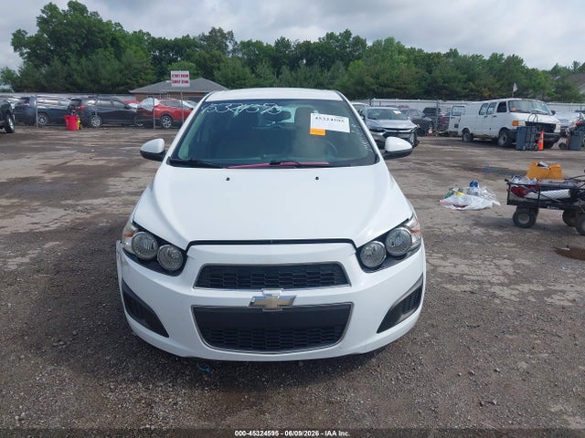 45324595 :رقم المزاد ، 1G1JC6SH5F4159396 vin ، 2015 Chevrolet Sonic Lt Auto مزاد بيع