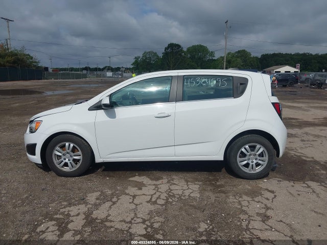 45324595 :رقم المزاد ، 1G1JC6SH5F4159396 vin ، 2015 Chevrolet Sonic Lt Auto مزاد بيع