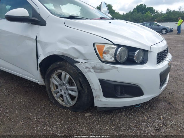 45324595 :رقم المزاد ، 1G1JC6SH5F4159396 vin ، 2015 Chevrolet Sonic Lt Auto مزاد بيع