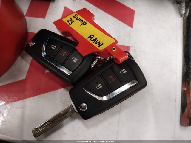 2T3H1RFV9PW274794 Toyota RAV4 LE