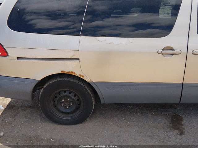 45324632 :رقم المزاد ، 4T3ZF19C03U515363 vin ، 2003 Toyota Sienna Ce مزاد بيع