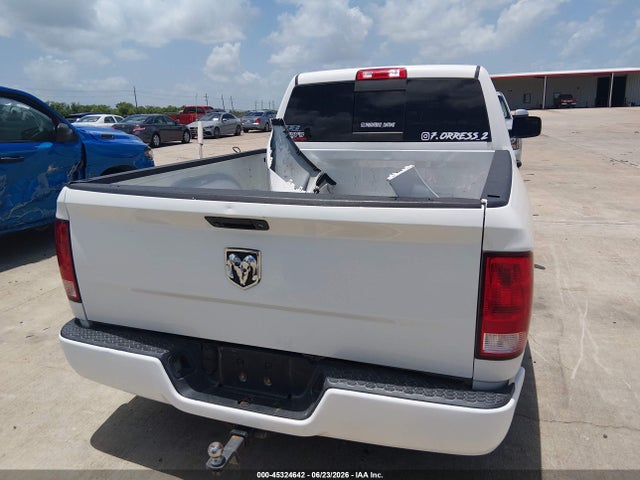 3C6JR6AG6KG729988 RAM 1500 Classic Express 4x2 6&#039;4 Box