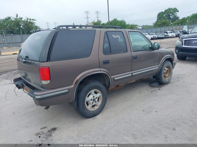 1998 Chevrolet Blazer Ls მანქანა იყიდება აუქციონზე, vin: 1GNDT13W8W2275778, აუქციონის ნომერი: 45324644