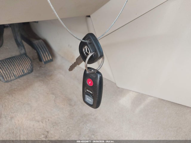 45324671 :رقم المزاد ، JM1BK32FX51284907 vin ، 2005 Mazda Mazda3 I مزاد بيع