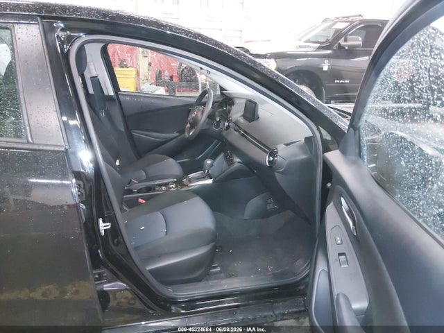 3MYDLBYV7KY527080 Toyota YARIS LE