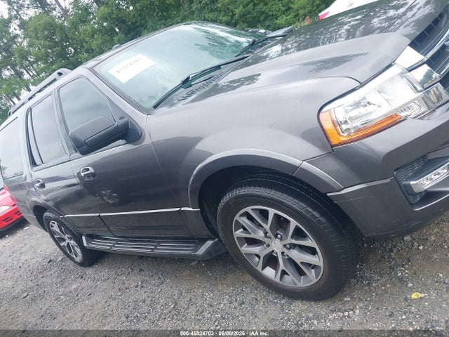 Продажа на аукционе авто 2015 Ford Expedition Xlt, vin: 1FMJU1HT2FEF49025, номер лота: 45324703