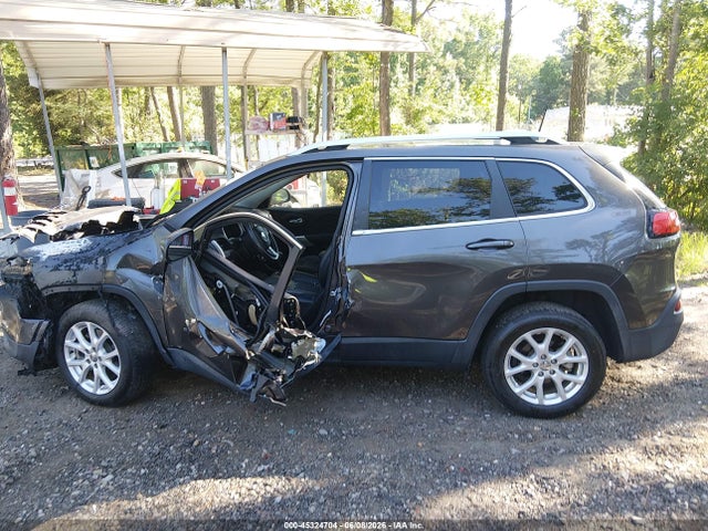 Auction sale of the 2018 Jeep Cherokee Latitude Plus Fwd, vin: 1C4PJLLB9JD544601, lot number: 45324704