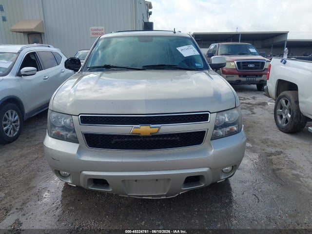 Продажа на аукционе авто 2014 Chevrolet Suburban Lt, vin: 1GNSCJE01ER117479, номер лота: 45324761