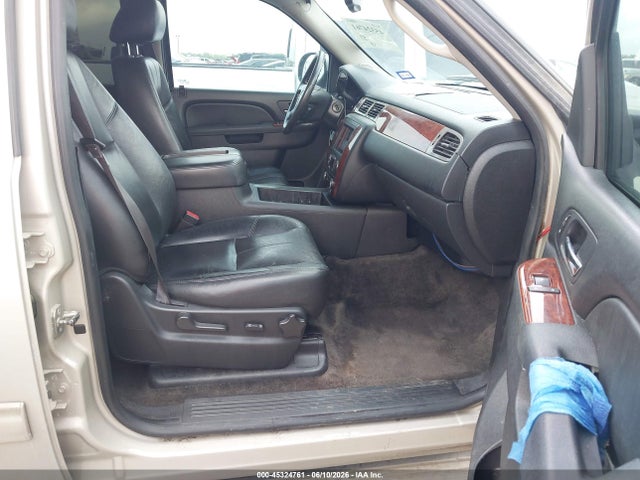 Продажа на аукционе авто 2014 Chevrolet Suburban Lt, vin: 1GNSCJE01ER117479, номер лота: 45324761