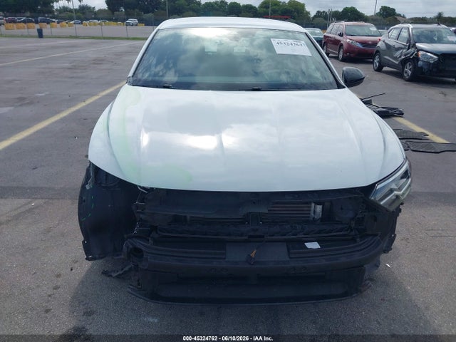 2024 Volkswagen Jetta 1.5t Sport მანქანა იყიდება აუქციონზე, vin: 3VWBM7BUXRM039613, აუქციონის ნომერი: 45324762