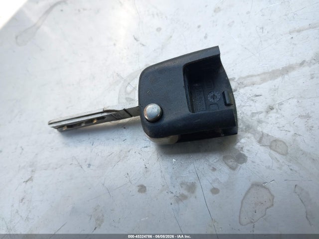 45324786 :رقم المزاد ، 3VWCD31Y84M315510 vin ، 2004 Volkswagen New Beetle Gls 1.8t مزاد بيع