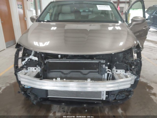 45324790 :رقم المزاد ، 2C4RC1BG5JR175172 vin ، 2018 Chrysler Pacifica Touring L مزاد بيع