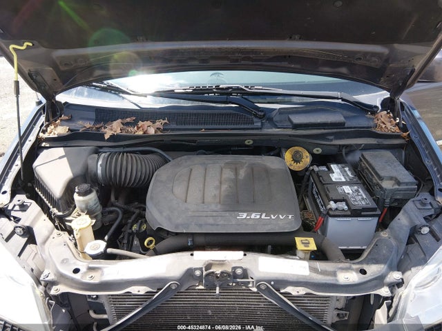 45324874 :رقم المزاد ، 2C4RC1BG4FR560696 vin ، 2015 Chrysler Town & Country Touring مزاد بيع