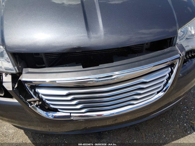 45324874 :رقم المزاد ، 2C4RC1BG4FR560696 vin ، 2015 Chrysler Town & Country Touring مزاد بيع
