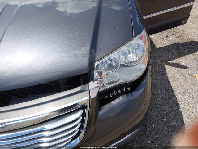 45324874 :رقم المزاد ، 2C4RC1BG4FR560696 vin ، 2015 Chrysler Town & Country Touring مزاد بيع