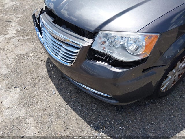 45324874 :رقم المزاد ، 2C4RC1BG4FR560696 vin ، 2015 Chrysler Town & Country Touring مزاد بيع