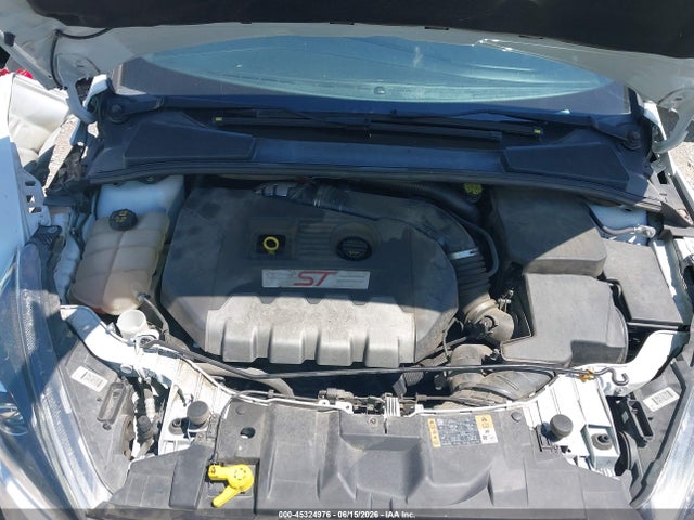 45324976 :رقم المزاد ، 1FADP3L90JL281621 vin ، 2018 Ford Focus St مزاد بيع