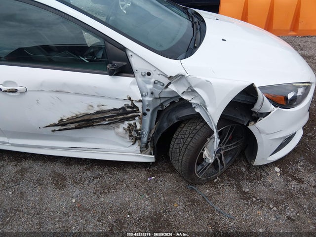 45324976 :رقم المزاد ، 1FADP3L90JL281621 vin ، 2018 Ford Focus St مزاد بيع