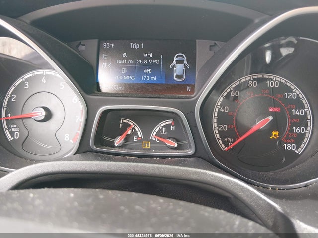 45324976 :رقم المزاد ، 1FADP3L90JL281621 vin ، 2018 Ford Focus St مزاد بيع