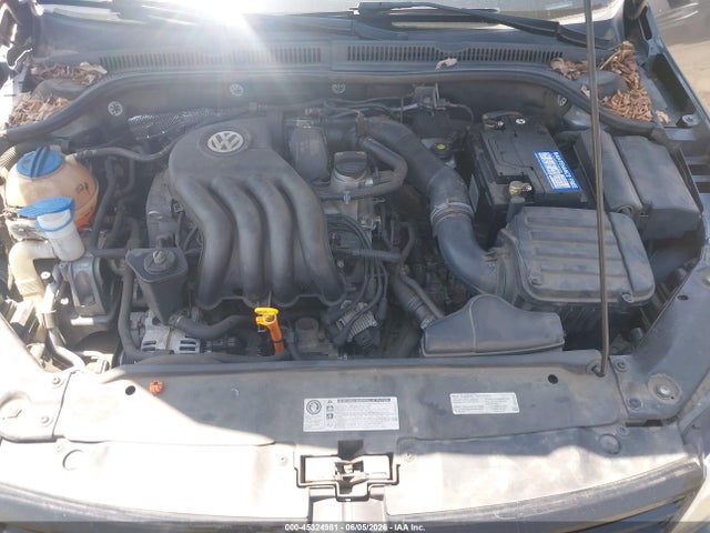 Продажа на аукционе авто 2013 Volkswagen Jetta 2.0l S, vin: 3VW2K7AJ5DM363333, номер лота: 45324981