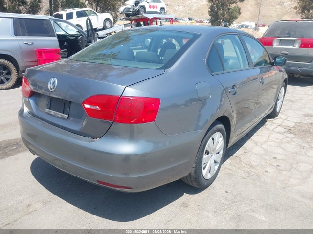 Продажа на аукционе авто 2013 Volkswagen Jetta 2.0l S, vin: 3VW2K7AJ5DM363333, номер лота: 45324981