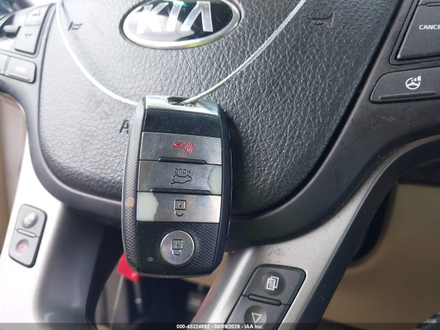 45324992 :رقم المزاد ، 5XYKUDA75FG611872 vin ، 2015 Kia Sorento Ex V6 مزاد بيع
