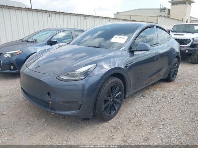 Продаж на аукціоні авто 2023 Tesla Model Y Awd/long Range Dual Motor All-wheel Drive, vin: 7SAYGAEE9PF902802, номер лоту: 45325045